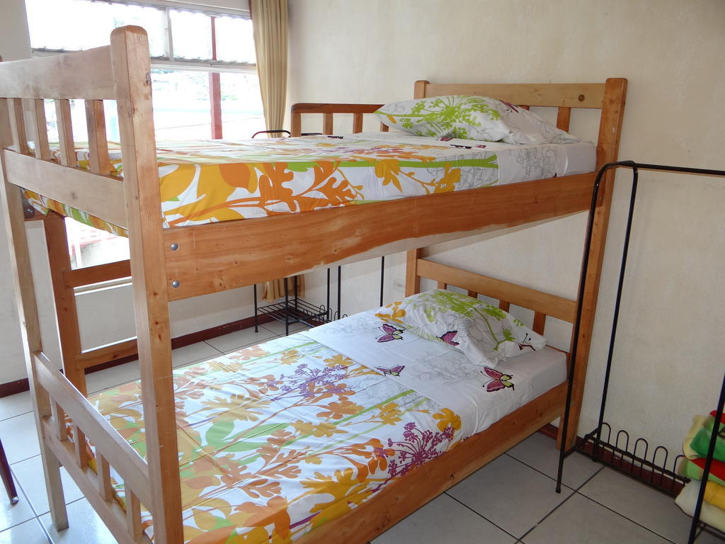 Hotel & Hostel Sloth Backpackers Monteverde Habitación foto