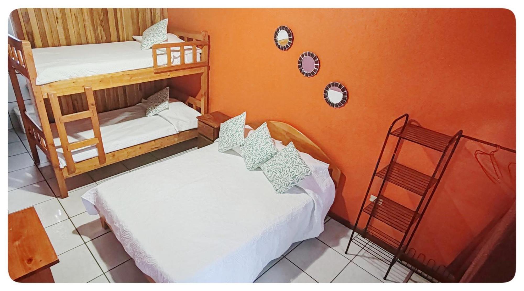 Hotel & Hostel Sloth Backpackers Monteverde Exterior foto