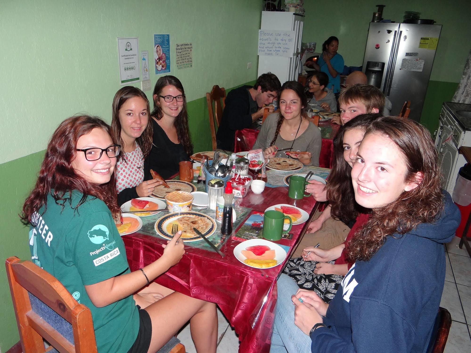 Hotel & Hostel Sloth Backpackers Monteverde Exterior foto
