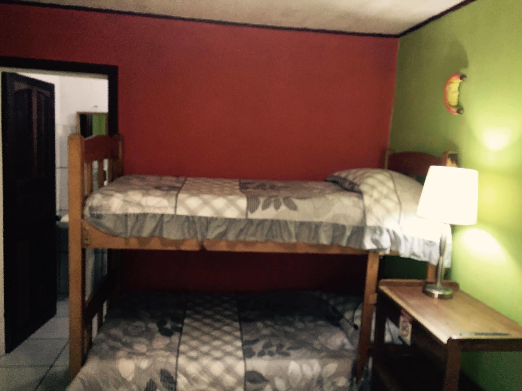 Hotel & Hostel Sloth Backpackers Monteverde Exterior foto