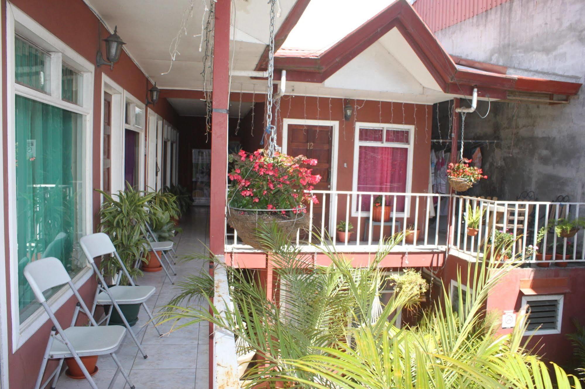 Hotel & Hostel Sloth Backpackers Monteverde Exterior foto