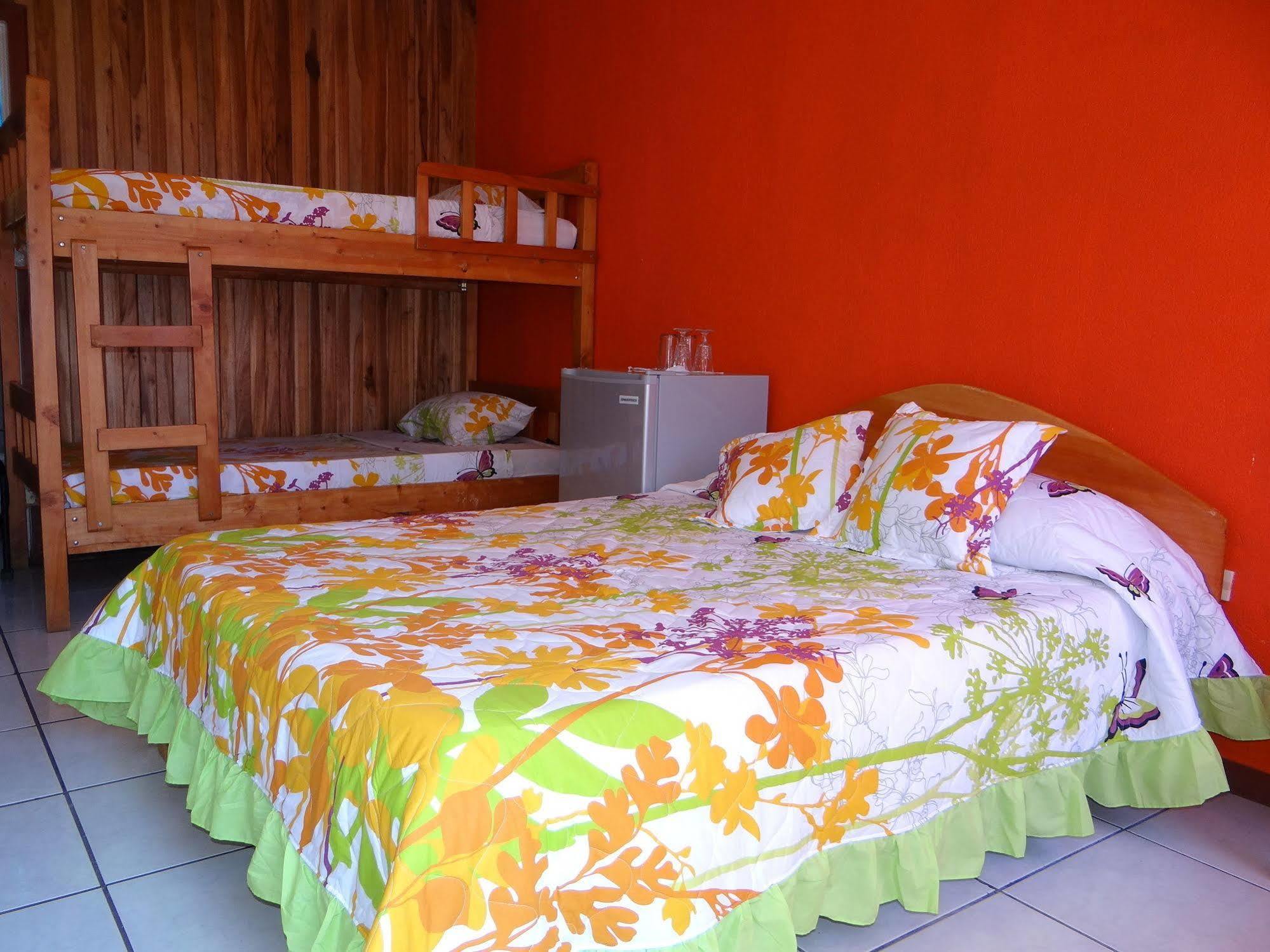 Hotel & Hostel Sloth Backpackers Monteverde Exterior foto